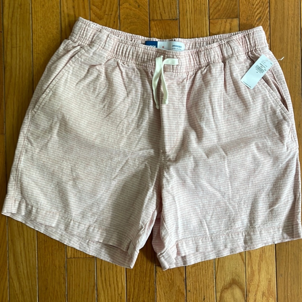 Men’s small linen shorts